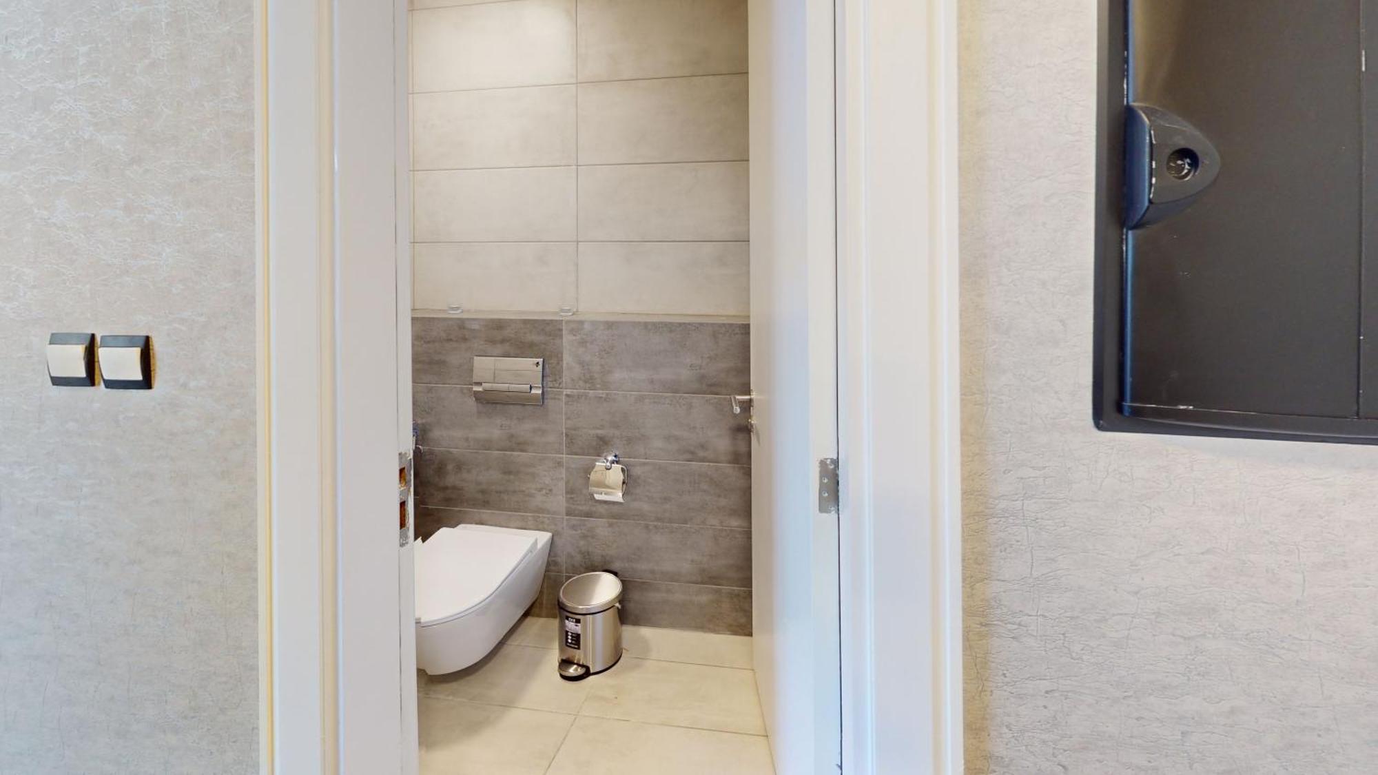 Al Fares Luxury Furnished Apartment-Damac Tower Exteriér fotografie